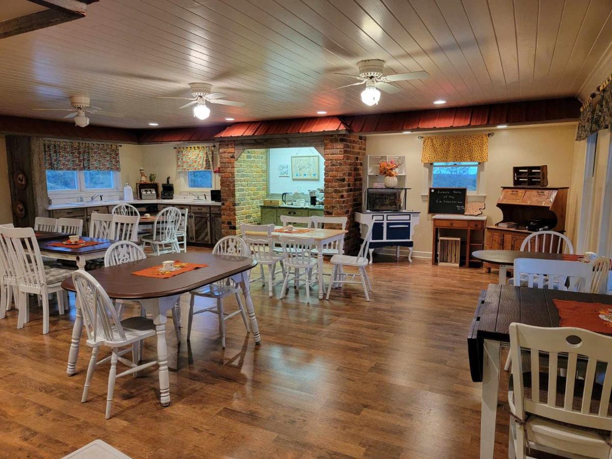 Moonlight Manor Bed & Breakfast Floyd 외부 사진