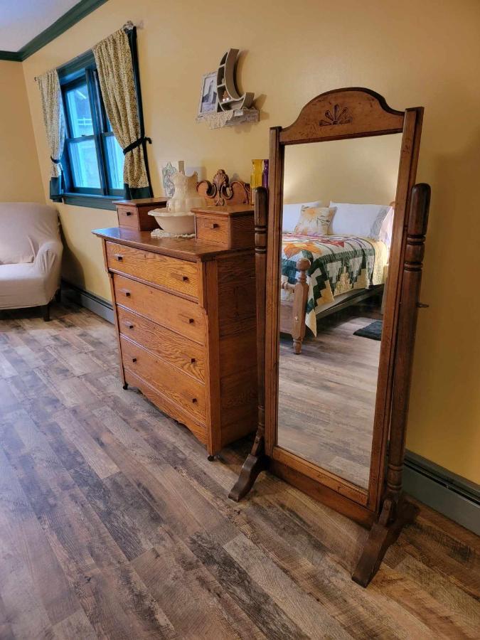 Moonlight Manor Bed & Breakfast Floyd 외부 사진