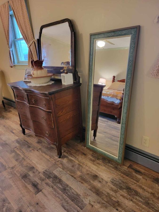 Moonlight Manor Bed & Breakfast Floyd 외부 사진