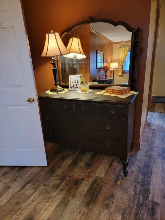 Moonlight Manor Bed & Breakfast Floyd 외부 사진