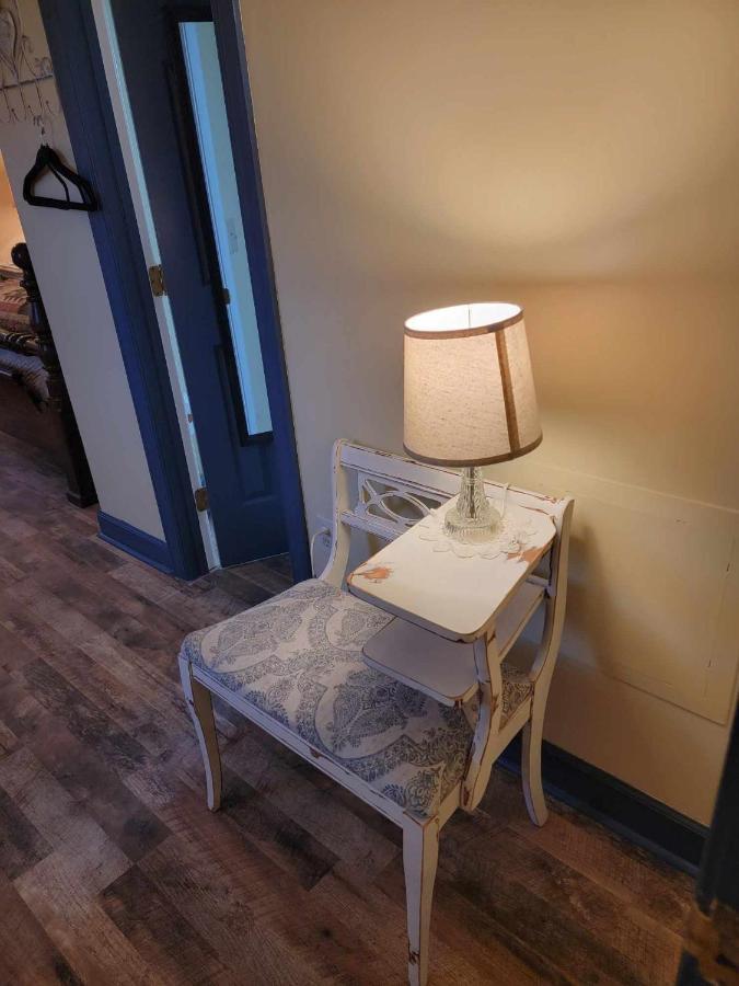 Moonlight Manor Bed & Breakfast Floyd 외부 사진