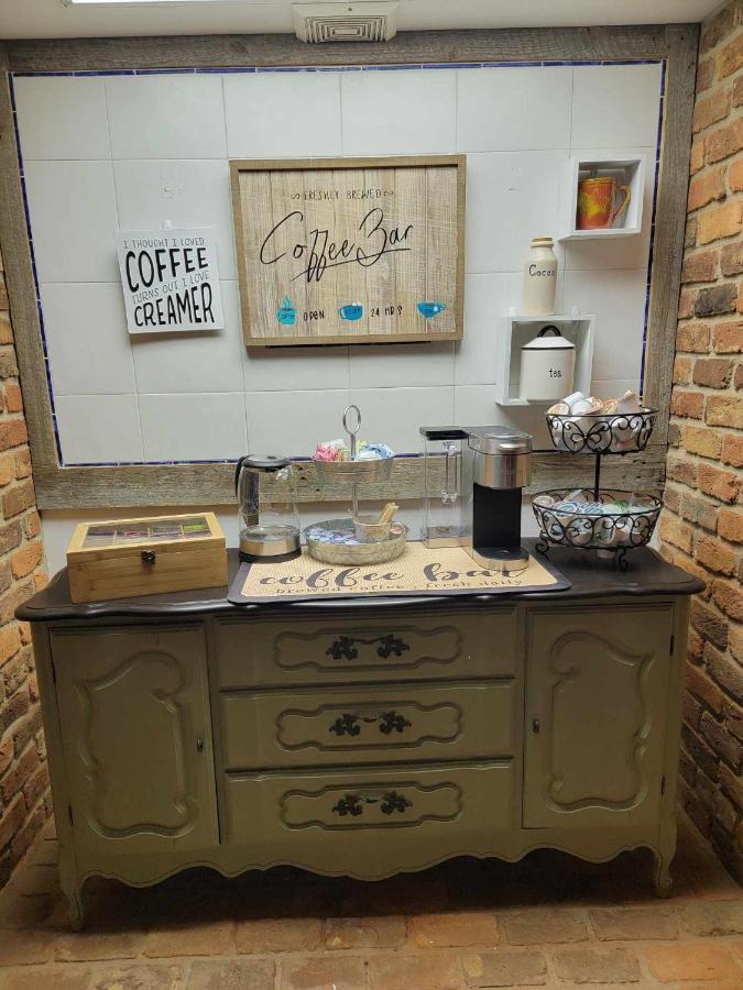 Moonlight Manor Bed & Breakfast Floyd 외부 사진