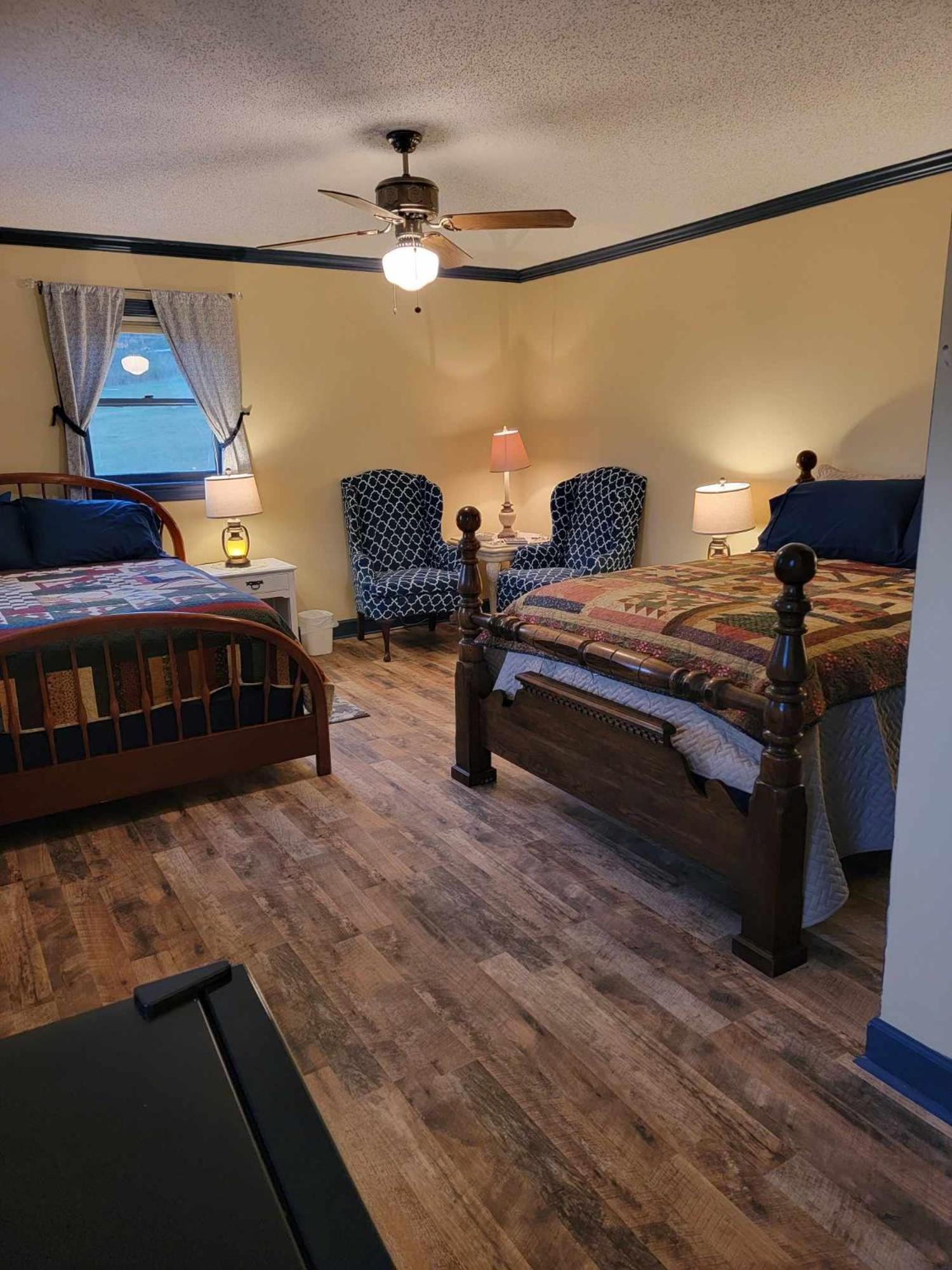 Moonlight Manor Bed & Breakfast Floyd 외부 사진